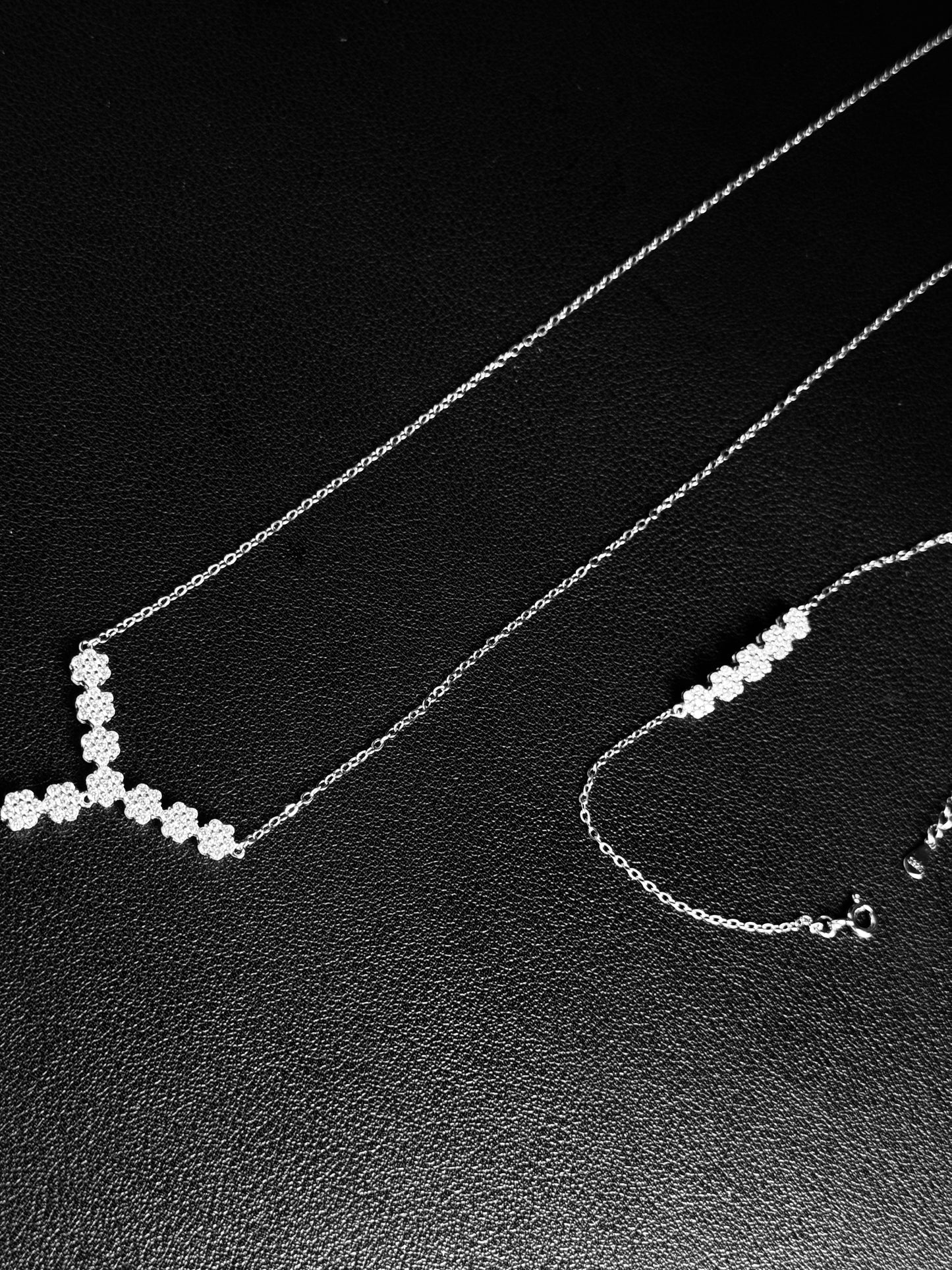 Simple Elegant Necklace Set