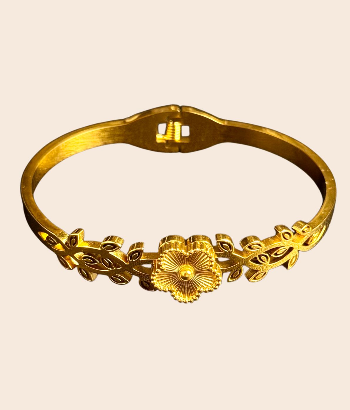Flower Engrave Gold Bangle