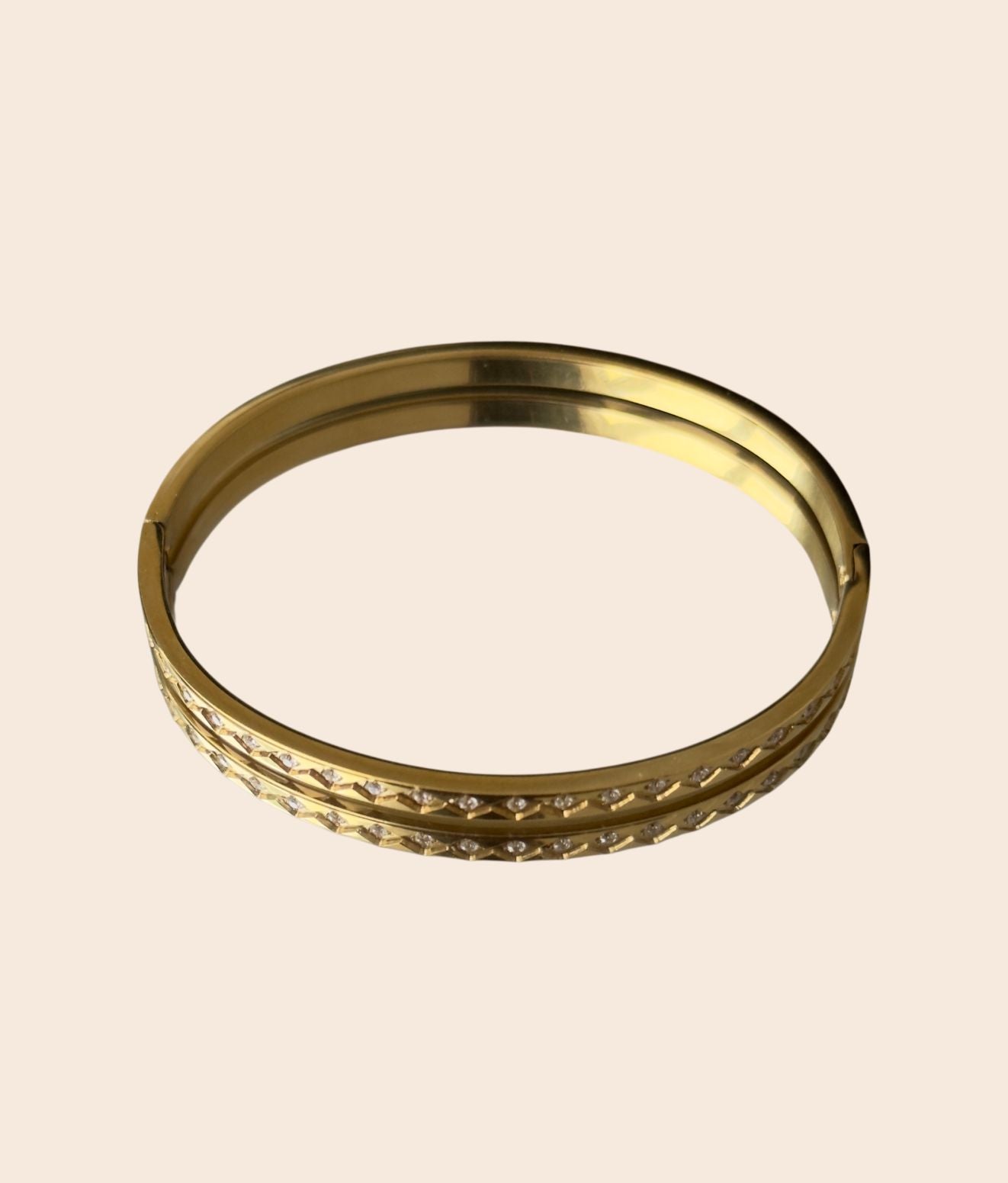 Simple Round Gold Bangle